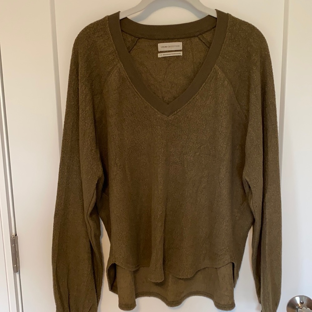 Urban Outfitters Lilith Cozy V-Neck Top Size S